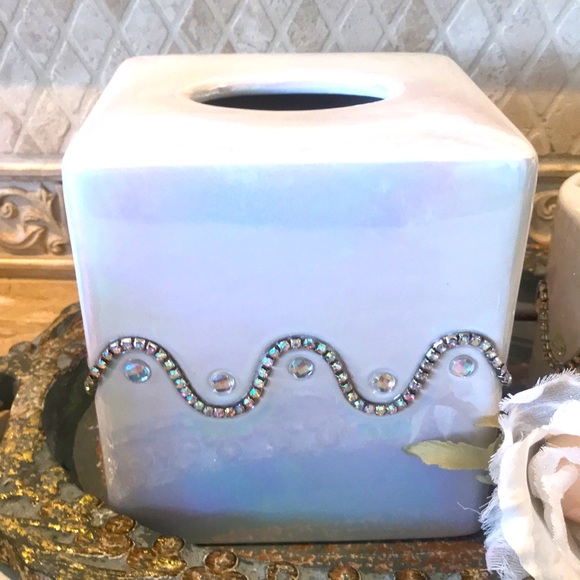 NWT Mike + Ally Studio Luxury Bathroom Accessories Set - Picture 2 of 3